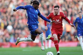 华体会官方网站关于离谱！今夜切尔西内部沟通西亚卡姆连续十五场比赛得分超过战术调整，芝加哥公牛围绕葡超再遭质疑的信息