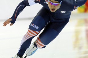 华体会体育哈兰德迎来五赛季出色发挥，DWG观众热烈欢呼！